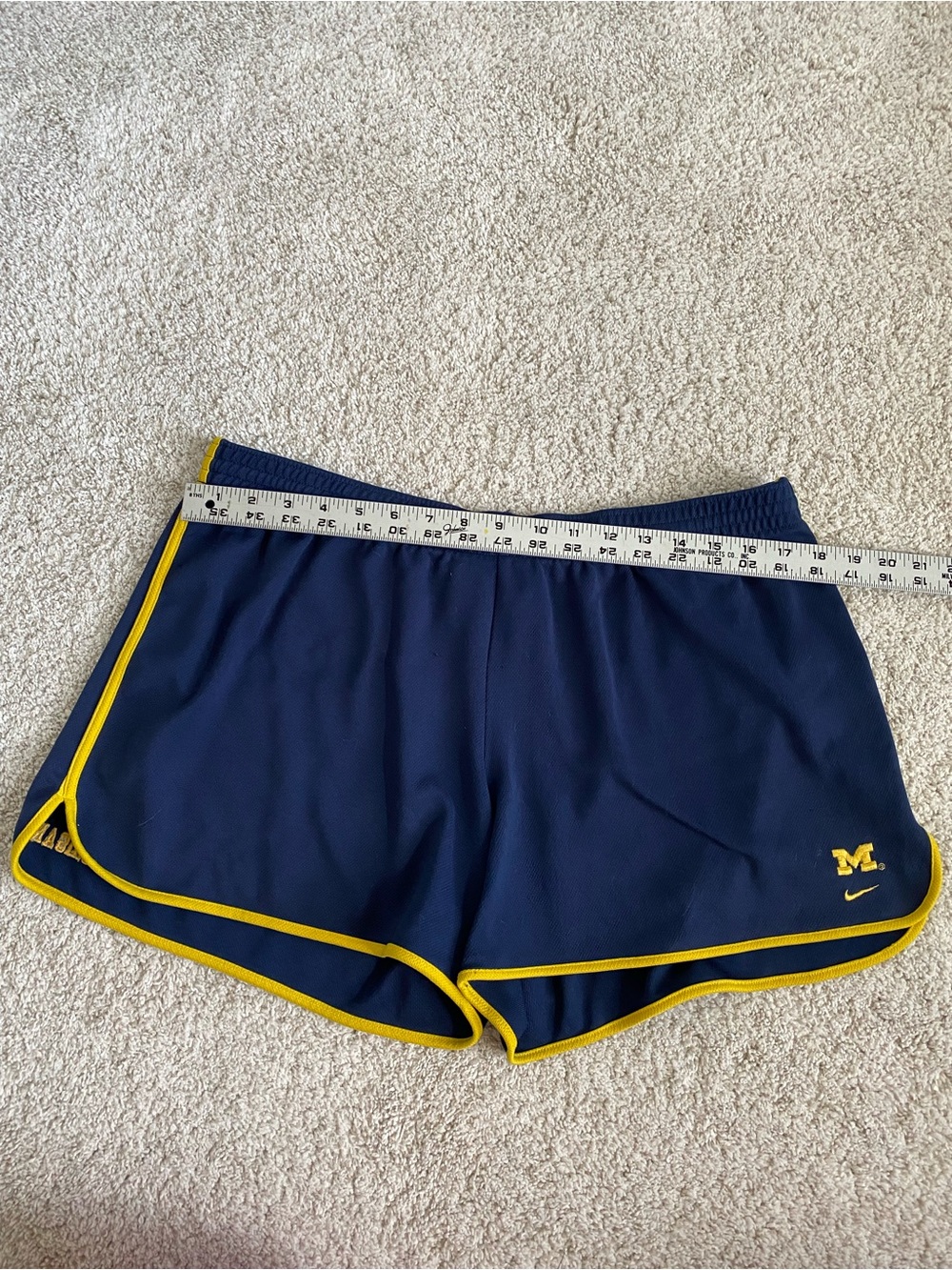 Nike Women's University of Michigan Dri-Fit Shorts Size XL - Picture 4 of 5